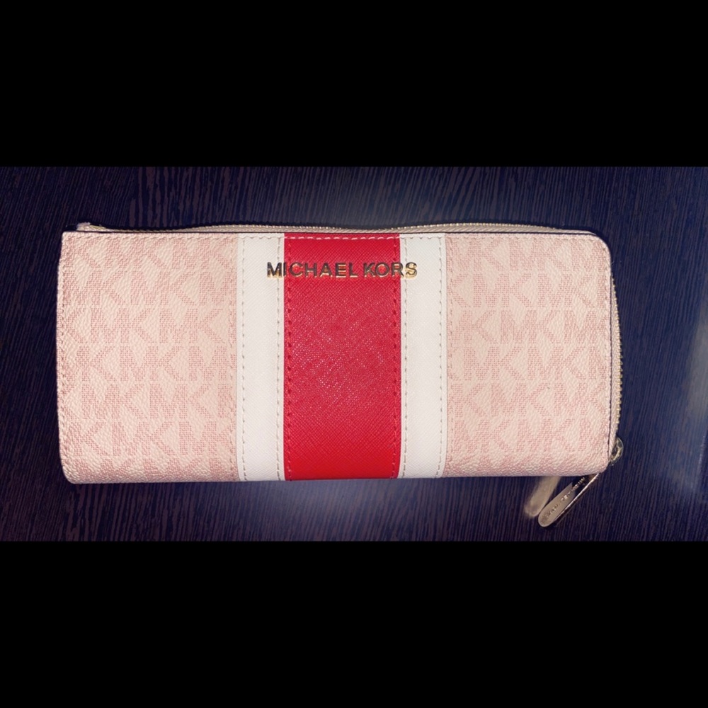 Michael kors wallet